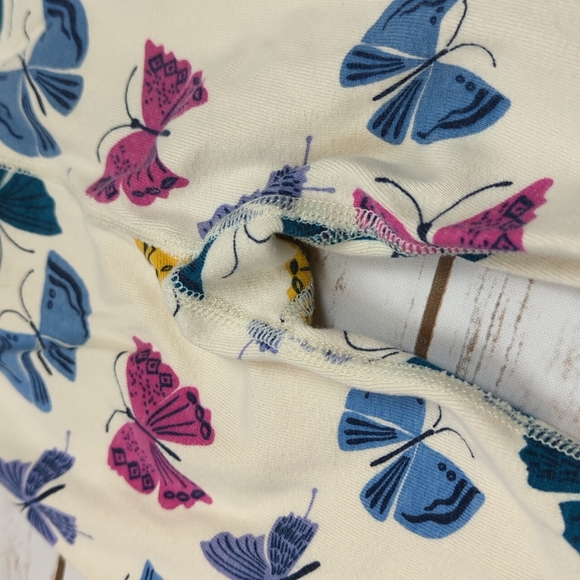 Hanna Andersson Butterfly 2 Piece Pajamas Girl's 5 - Picture 9 of 10